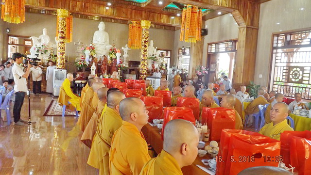Đại lễ cầu siêu bạt độ và chẩn tế tại chùa Hưng Long