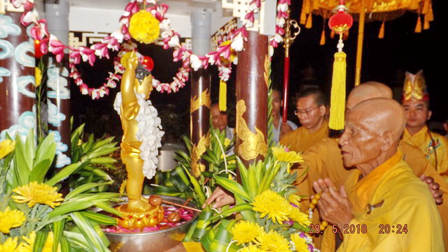 Trang nghiêm lễ Tắm Phật tại Tổ đình Sắc tứ Thiên Bửu và chùa Phước Lễ