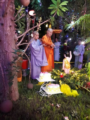 Trang nghiêm lễ Tắm Phật tại Tổ đình Sắc tứ Thiên Bửu và chùa Phước Lễ