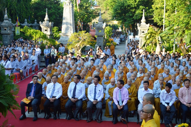 Khánh Hòa: Trang nghiêm cử  hành Đại lễ Phật Đản PL.2562