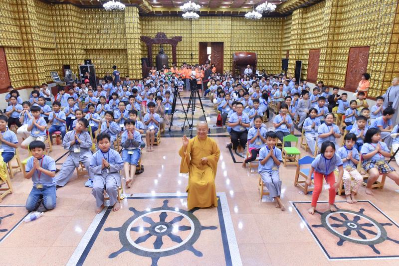 Khóa tu ‘’Búp sen từ bi’’ lần thứ 12 Chùa Giác Ngộ, ngày 14-4-2018
