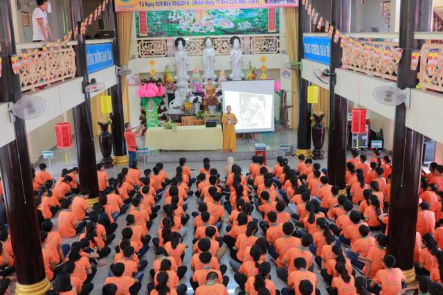 Hân hoan ngày tu học đầu tiên - Khóa tu mùa hè lần VIII tại chùa Huệ Minh