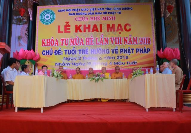 Hân hoan ngày tu học đầu tiên - Khóa tu mùa hè lần VIII tại chùa Huệ Minh