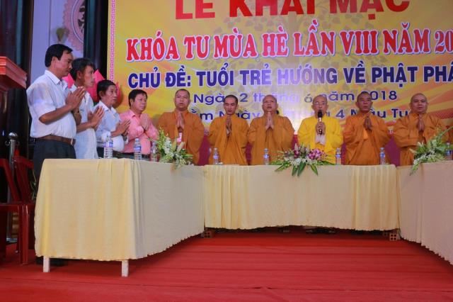 Hân hoan ngày tu học đầu tiên - Khóa tu mùa hè lần VIII tại chùa Huệ Minh
