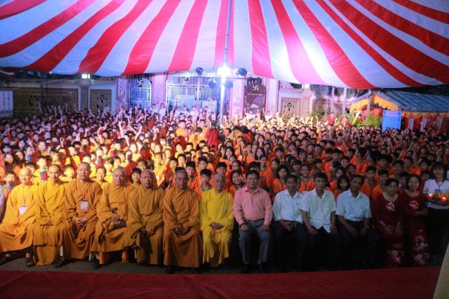 Hân hoan ngày tu học đầu tiên - Khóa tu mùa hè lần VIII tại chùa Huệ Minh