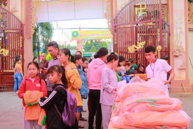 Hân hoan ngày tu học đầu tiên - Khóa tu mùa hè lần VIII tại chùa Huệ Minh
