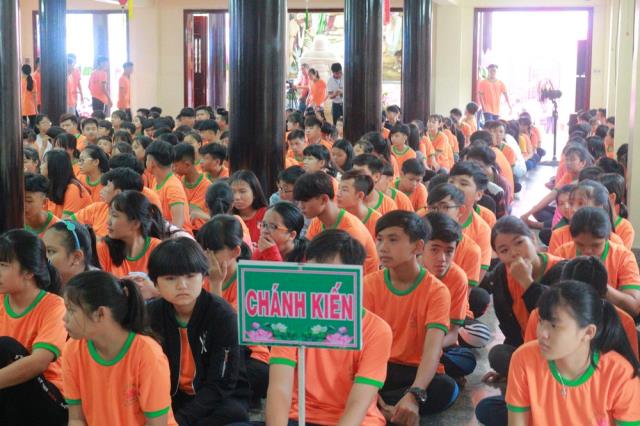 Hân hoan ngày tu học đầu tiên - Khóa tu mùa hè lần VIII tại chùa Huệ Minh