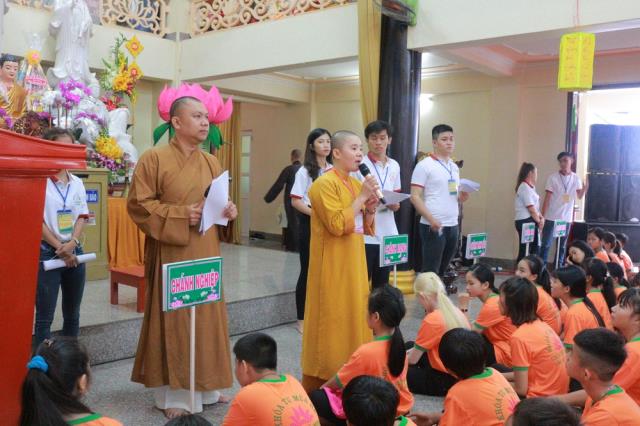 Hân hoan ngày tu học đầu tiên - Khóa tu mùa hè lần VIII tại chùa Huệ Minh