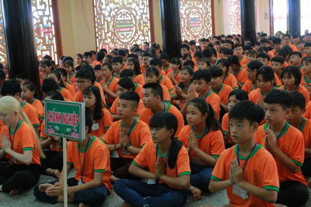 Hân hoan ngày tu học đầu tiên - Khóa tu mùa hè lần VIII tại chùa Huệ Minh
