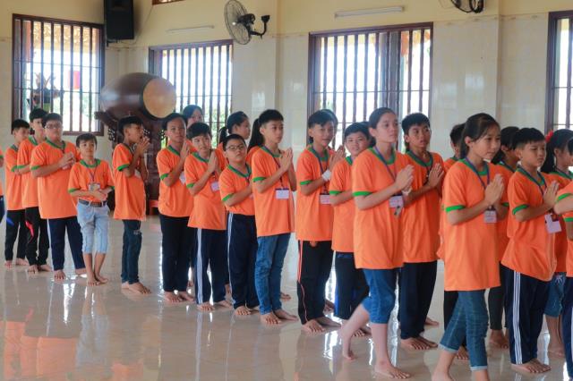 Hân hoan ngày tu học đầu tiên - Khóa tu mùa hè lần VIII tại chùa Huệ Minh