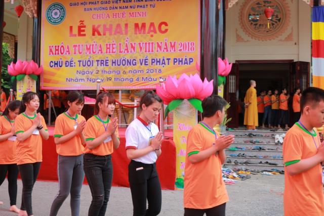 Hân hoan ngày tu học đầu tiên - Khóa tu mùa hè lần VIII tại chùa Huệ Minh