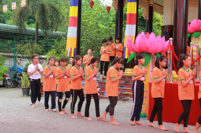 Hân hoan ngày tu học đầu tiên - Khóa tu mùa hè lần VIII tại chùa Huệ Minh