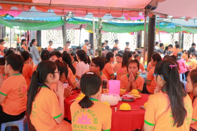 Hân hoan ngày tu học đầu tiên - Khóa tu mùa hè lần VIII tại chùa Huệ Minh
