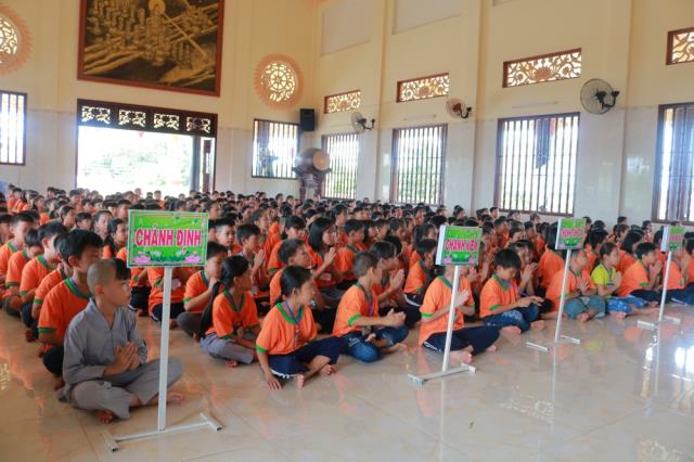 Hân hoan ngày tu học đầu tiên - Khóa tu mùa hè lần VIII tại chùa Huệ Minh