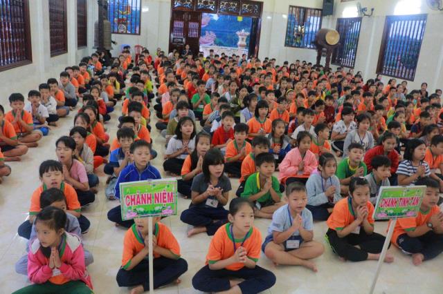 Hỷ lạc với ngày tu thứ hai - Khóa tu mùa hè chùa Huệ Minh