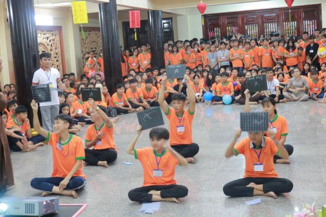 Hỷ lạc với ngày tu thứ hai - Khóa tu mùa hè chùa Huệ Minh