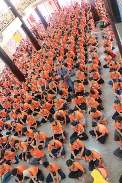 Hỷ lạc với ngày tu thứ hai - Khóa tu mùa hè chùa Huệ Minh