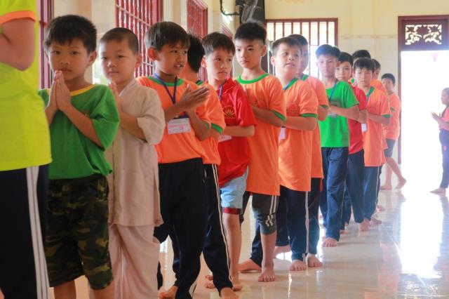 Hỷ lạc với ngày tu thứ hai - Khóa tu mùa hè chùa Huệ Minh