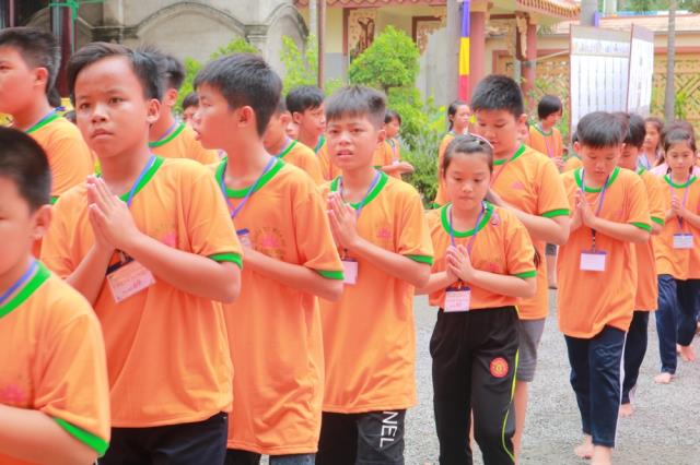 Hỷ lạc với ngày tu thứ hai - Khóa tu mùa hè chùa Huệ Minh