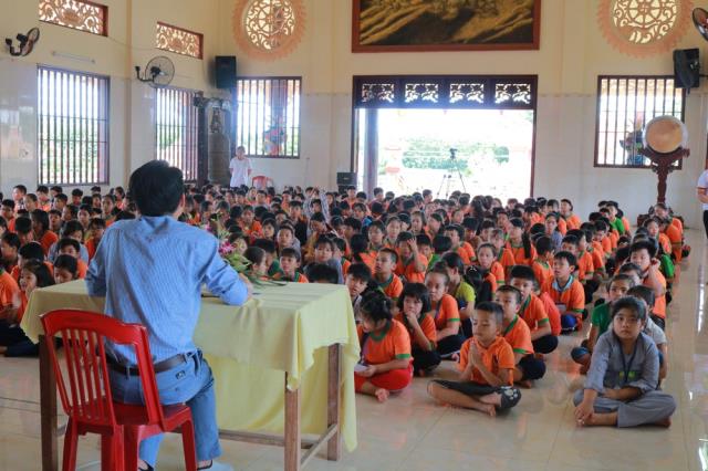 Hỷ lạc với ngày tu thứ hai - Khóa tu mùa hè chùa Huệ Minh