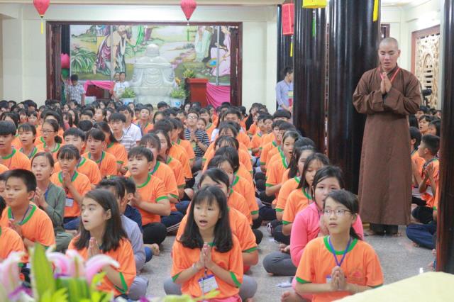 Hỷ lạc với ngày tu thứ hai - Khóa tu mùa hè chùa Huệ Minh