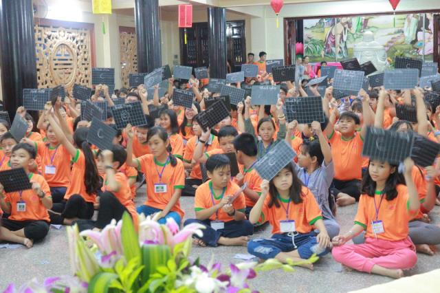 Hỷ lạc với ngày tu thứ hai - Khóa tu mùa hè chùa Huệ Minh