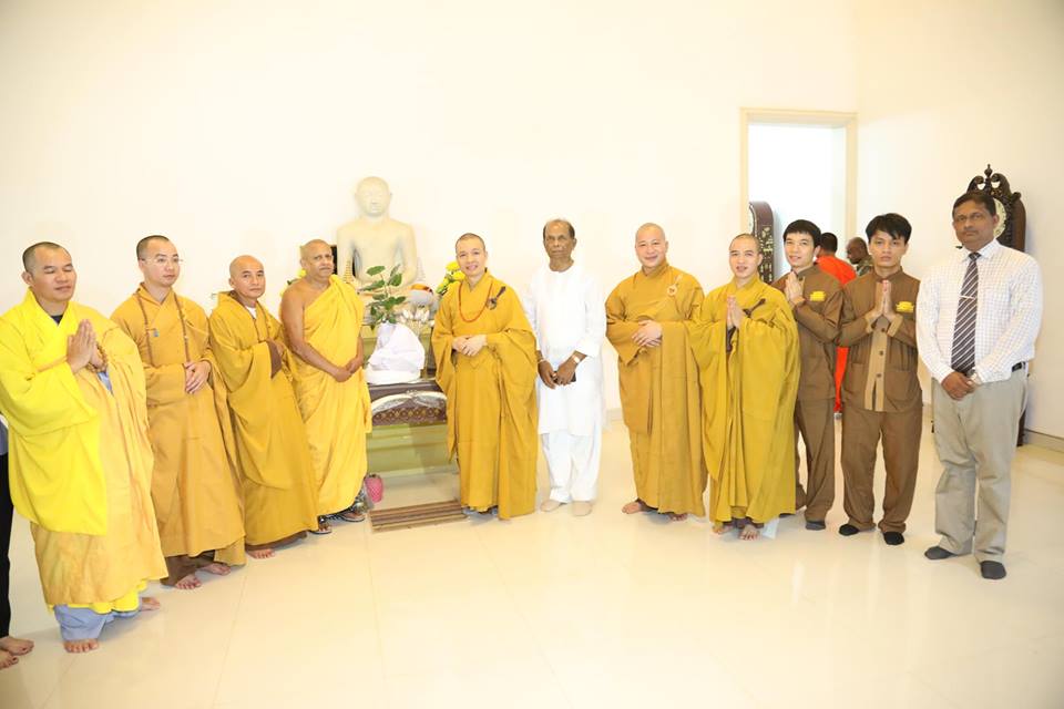 Lễ cung đón và trồng cây Bồ Đề từ Sri Lanka về Chùa Tam Chúc Hà Nam