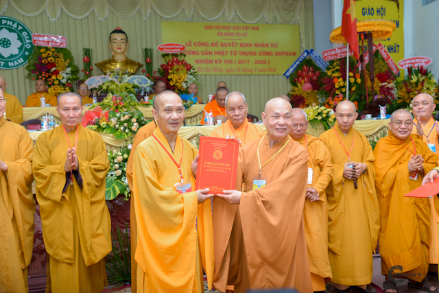 Ban hướng dẫn Phật tử T.Ư ra mắt nhân sự NK 8 (2017 – 2022)