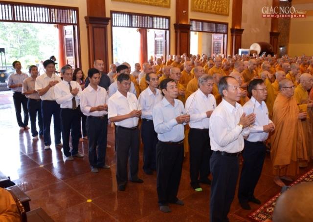 Trang nghiêm tưởng niệm Đại lão HT. Thích Thiện Hào tại Việt Nam Quốc Tự