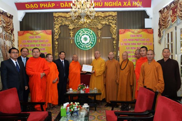 Đoàn Liên minh Phật giáo Lào thăm và làm việc với GHPGVN