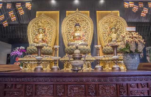TP. HCM: Khai trương Siêu thị pháp khí Phật giáo Isala