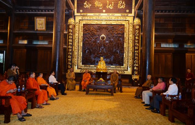 Đoàn Liên minh Phật giáo Lào thăm và làm việc với GHPGVN