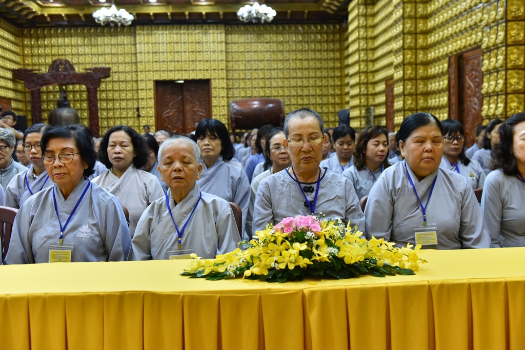 Chùa Giác Ngộ: Khoá tu Ngày An Lạc &amp; Tuổi Trẻ Hướng Phật - lần thứ 47 (24/06/2018) Vấn đáp Phật pháp - TT. Thích Nhật Từ