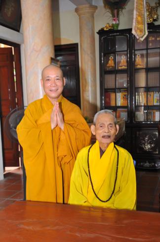 Hà Nội: Đại diện các hành giả an cư của 18 hạ trường tạ pháp Đức Pháp Chủ