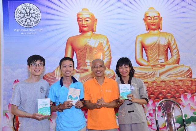 Hải Phòng: TS. Nguyễn Mạnh Hùng giao lưu tại khóa tu Tuổi trẻ hướng Phật