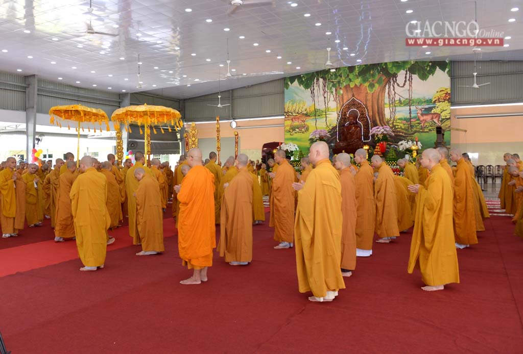 TP. HCM: Lễ mãn hạ tại cơ sở 2 Học viện Phật giáo VN