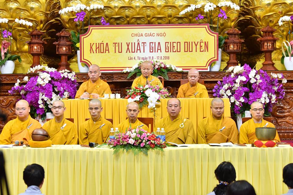 Lễ xuất gia - Ngày tu đầu tiên khóa tu &quot; Xuất gia gieo duyên kỳ 4 và khóa tu Thiền tứ niệm xứ kỳ 25 &quot;