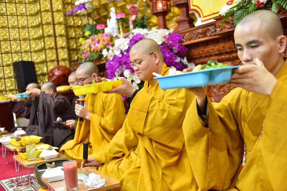 NGÀY TU THỨ 4 KHÓA TU XUẤT GIA GIEO DUYÊN 4