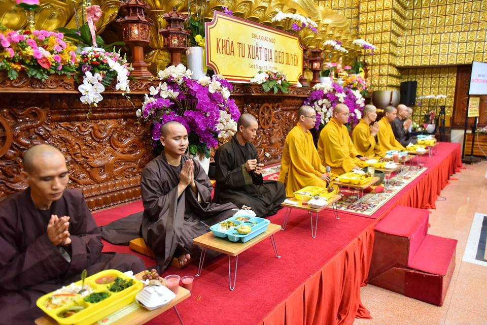 NGÀY TU THỨ 4 KHÓA TU XUẤT GIA GIEO DUYÊN 4