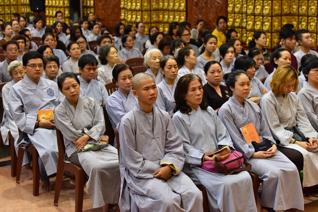 CHÙA GIÁC NGỘ: Lễ Sám hối &amp; Thuyết giảng TT.Thích Nhật Từ (27/06/2018) Talkshow: Góc Nhìn Phật Giáo - kỳ 22  KHI “TƯ VẤN, CẦU NGUYỆN MÙA THI” BỊ LỢI DỤNG CHỐNG PHÁ ĐẠO PHẬT