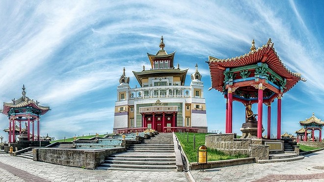 Những ngôi đền Phật giáo đẹp đến ngỡ ngàng ở Nga