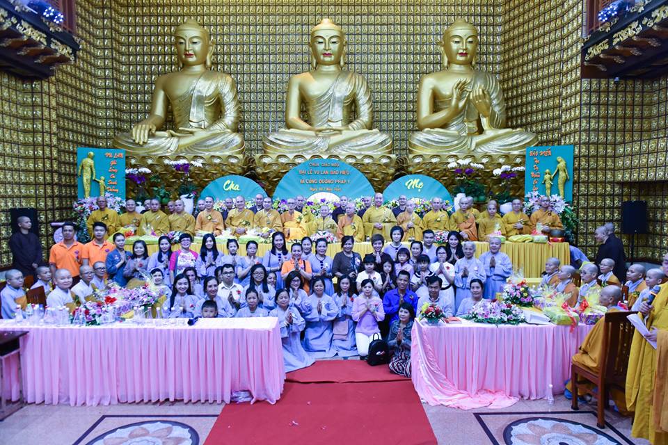 Đại lễ Vu Lan và cúng dường pháp y chùa Giác Ngộ (24-08-2018)