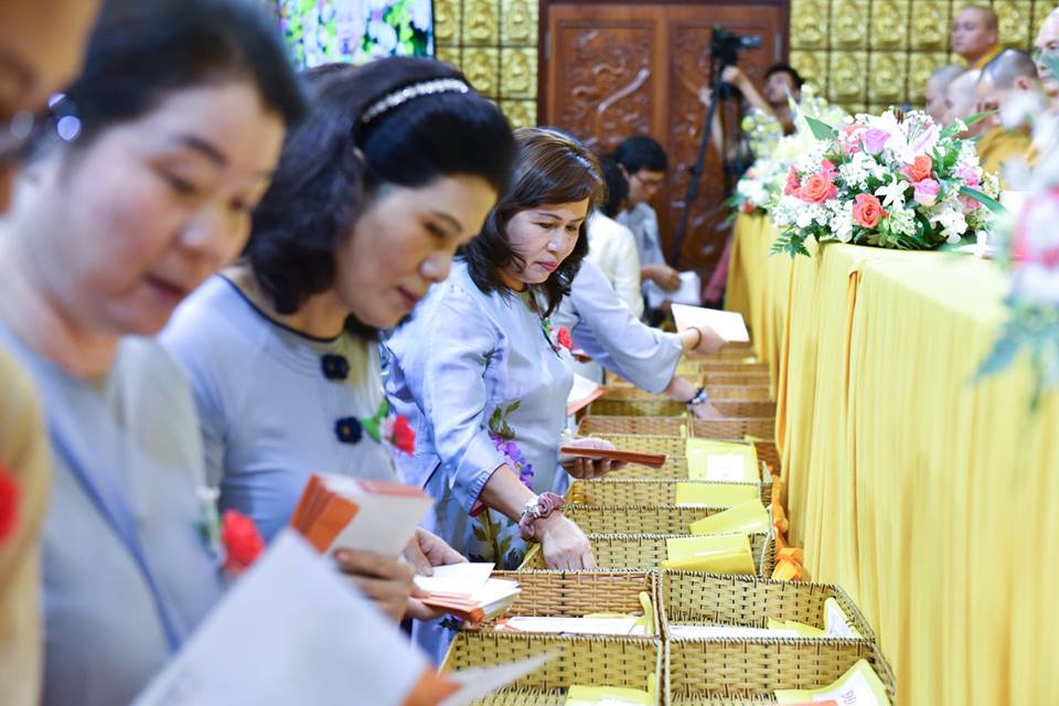 Đại lễ Vu Lan và cúng dường pháp y chùa Giác Ngộ (24-08-2018)