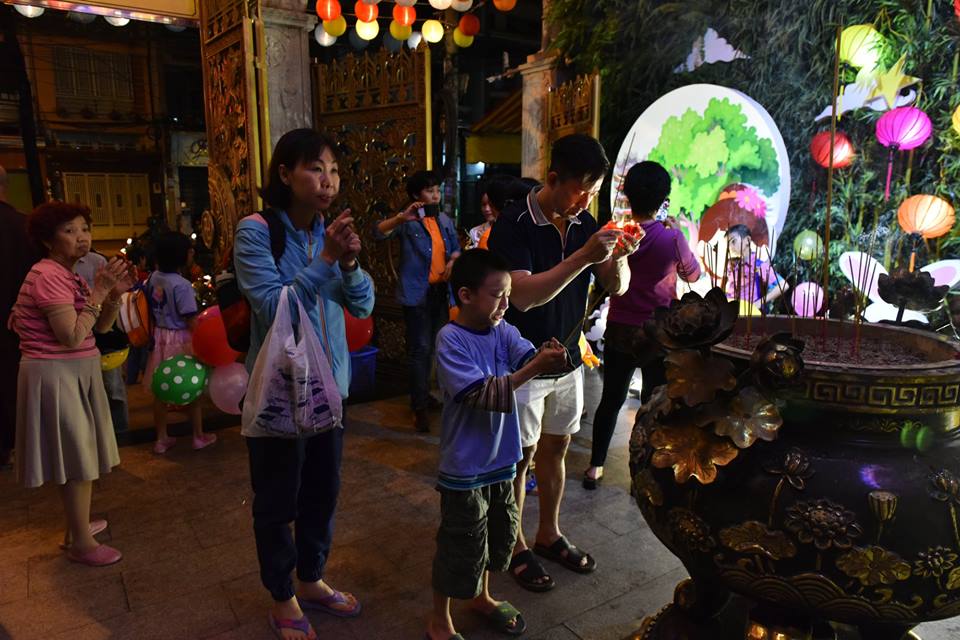 Đêm hội trăng rằm - Tết Trung Thu tại chùa Giác Ngộ với chủ đề: &quot; Trung Thu Yêu Thương&quot; (24/09/2018)