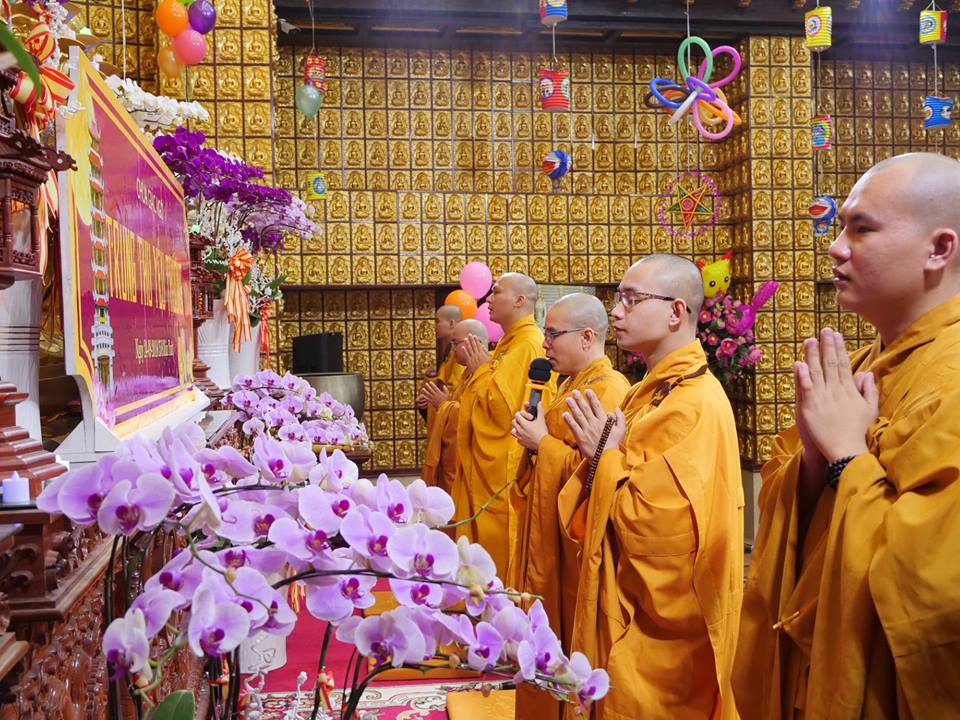 Đêm hội trăng rằm - Tết Trung Thu tại chùa Giác Ngộ với chủ đề: &quot; Trung Thu Yêu Thương&quot; (24/09/2018)