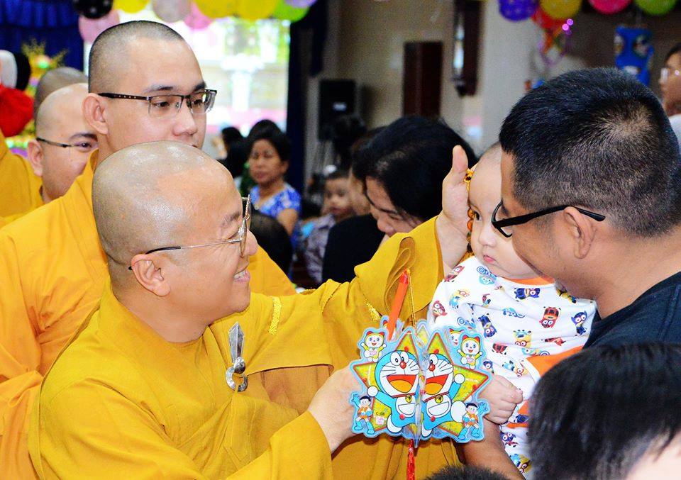Đêm hội trăng rằm - Tết Trung Thu tại chùa Giác Ngộ với chủ đề: &quot; Trung Thu Yêu Thương&quot; (24/09/2018)
