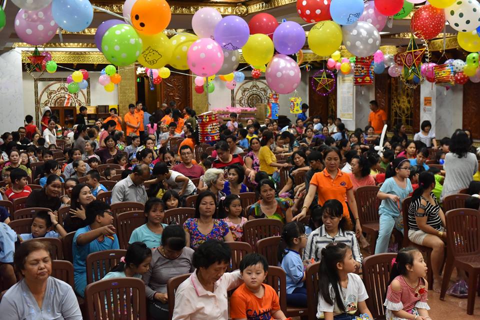 Đêm hội trăng rằm - Tết Trung Thu tại chùa Giác Ngộ với chủ đề: &quot; Trung Thu Yêu Thương&quot; (24/09/2018)