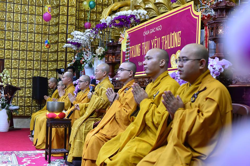 Đêm hội trăng rằm - Tết Trung Thu tại chùa Giác Ngộ với chủ đề: &quot; Trung Thu Yêu Thương&quot; (24/09/2018)