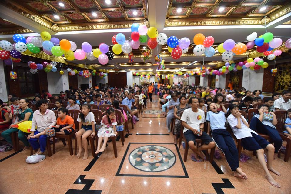 Đêm hội trăng rằm - Tết Trung Thu tại chùa Giác Ngộ với chủ đề: &quot; Trung Thu Yêu Thương&quot; (24/09/2018)