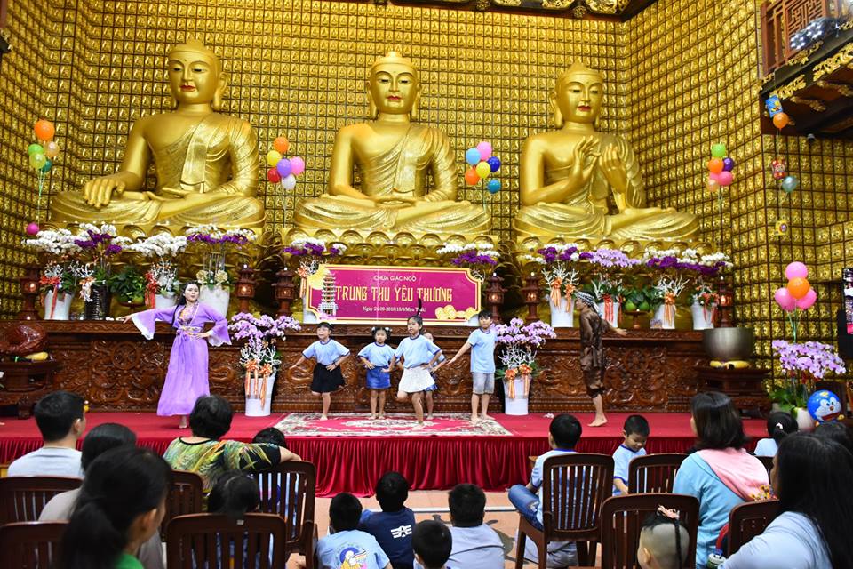Đêm hội trăng rằm - Tết Trung Thu tại chùa Giác Ngộ với chủ đề: &quot; Trung Thu Yêu Thương&quot; (24/09/2018)